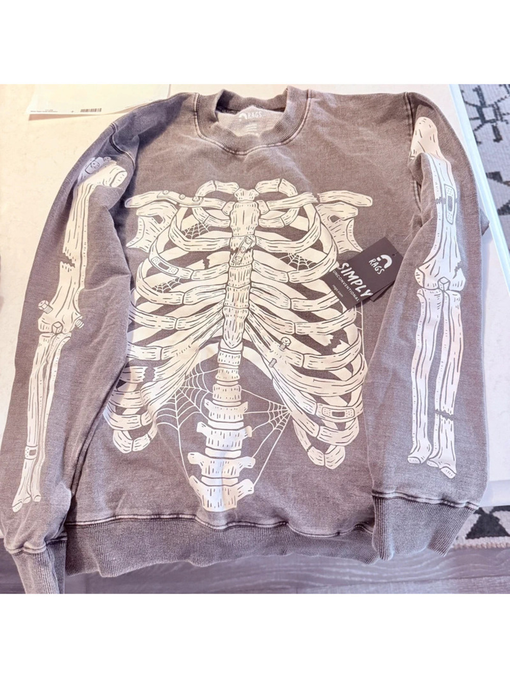 Rags acid washed skelly crew neck